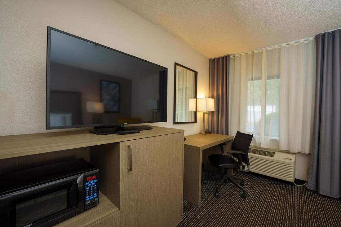 Wingate By Wyndham Brunswick Ga I-95 Hotel Exterior foto