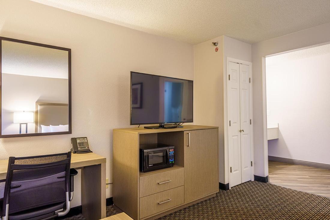 Wingate By Wyndham Brunswick Ga I-95 Hotel Exterior foto
